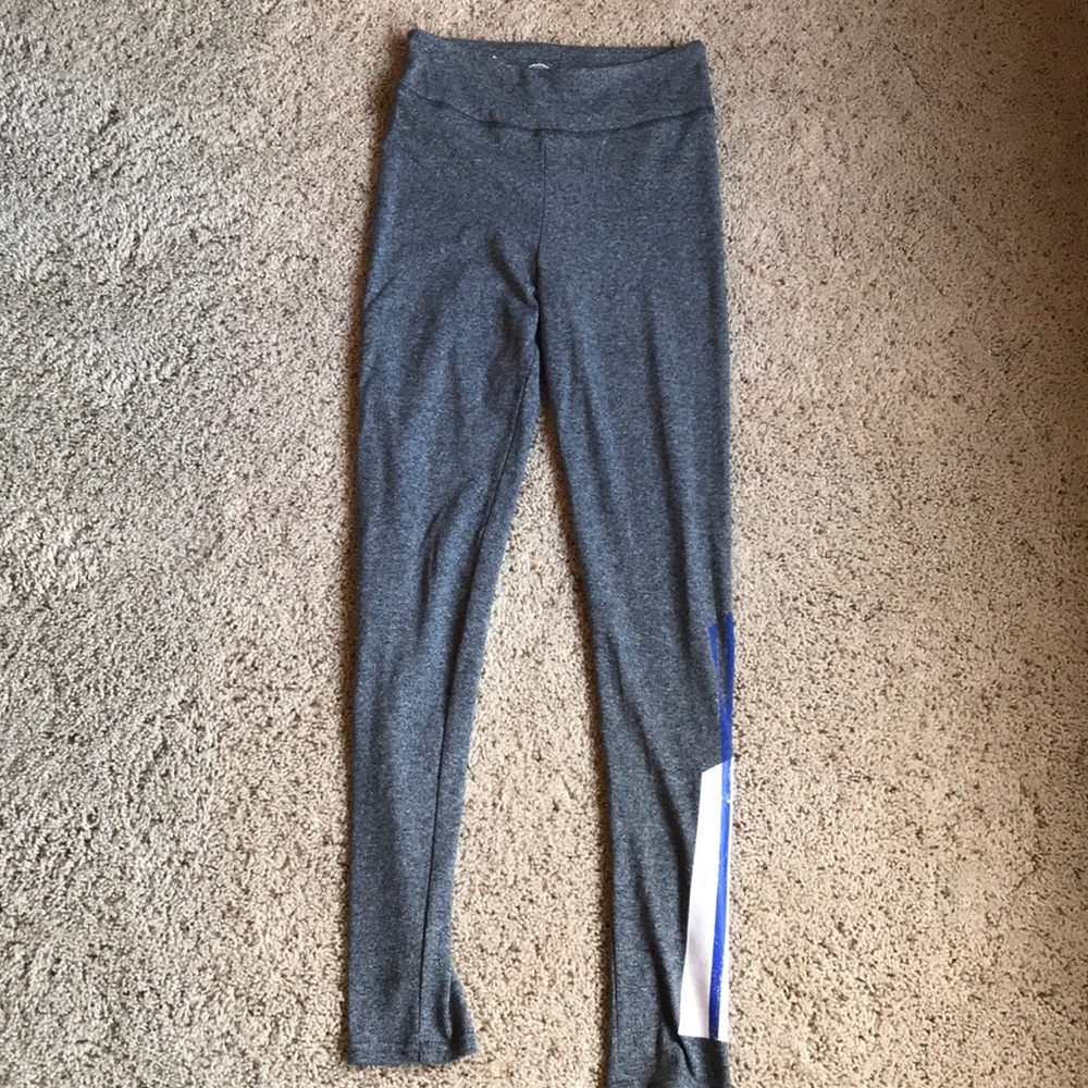 grey leggings